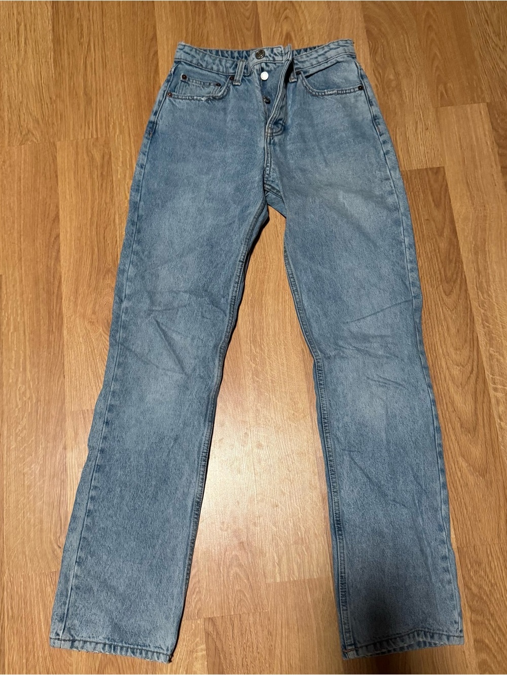 Zara Women's Medium Wash Blue Straight-Leg Jeans